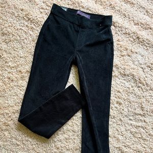 BNWT Women’s Black Corduroy Pull-On Skinny Leg Pants - Size S